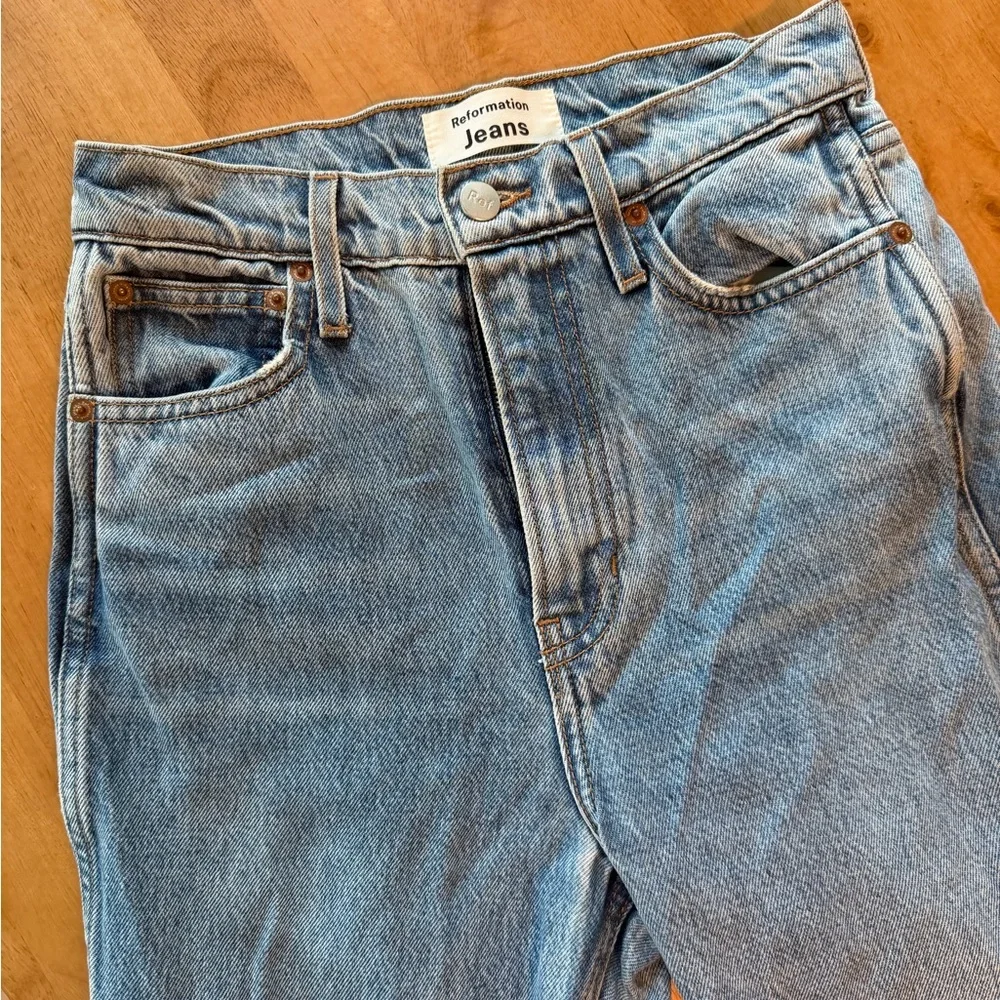 Like New Reformation Georgia Retro High Rise Flare Jeans, size 25 - Picture 5 of 8